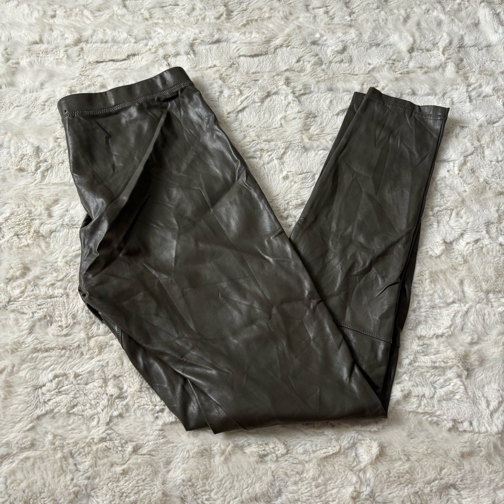 Aritzia Wilfred Free Women's Size Medium Gray/Green Faux Leather Legging Pants
